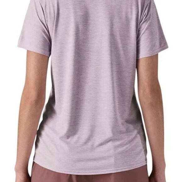 Patagonia Women's Large Cap Cool Daily T-Shirt Foxglove Purple NWOT
Capilene - Picture 4 of 7